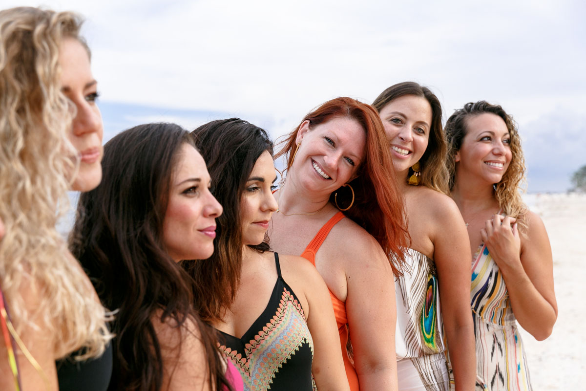 GirlsPoseOnBeachCloseUp