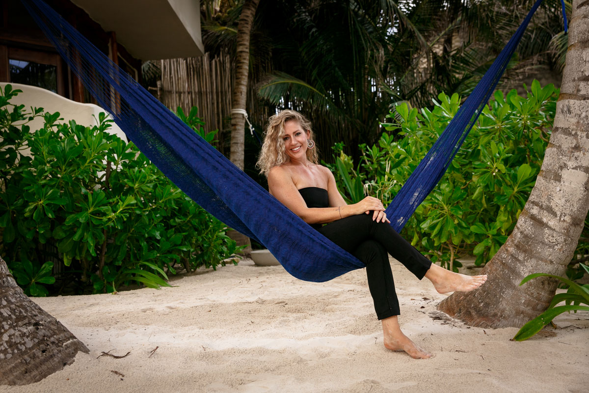 GirlPosesOnHammock