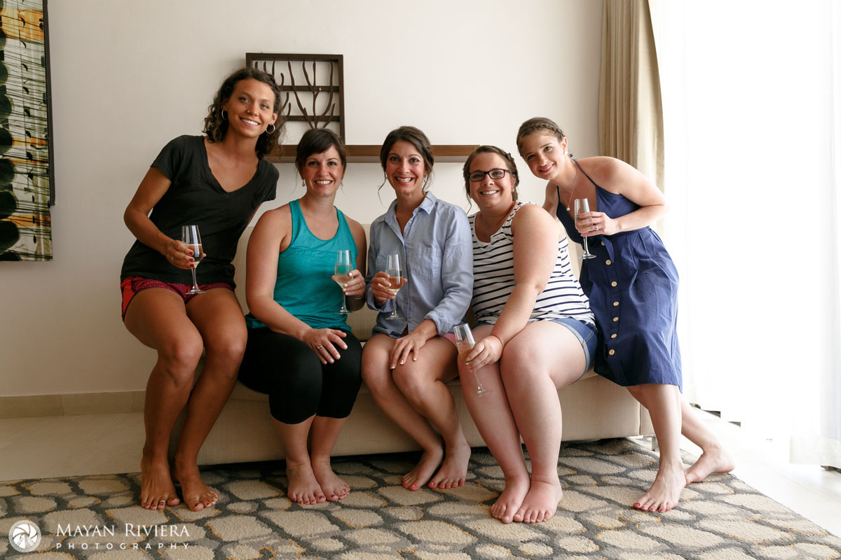 WeddingPartyToastWithChampagne