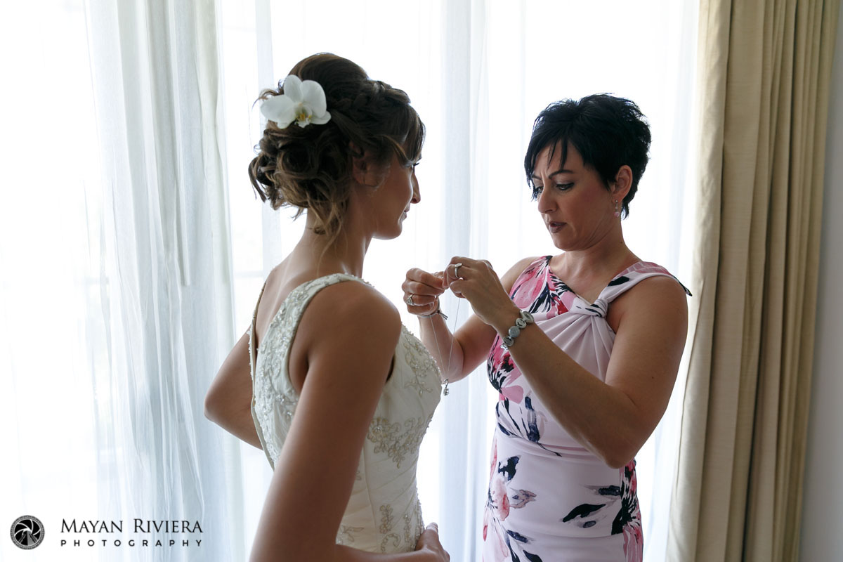 HelpingRoyaltonBridePutOnJewelery