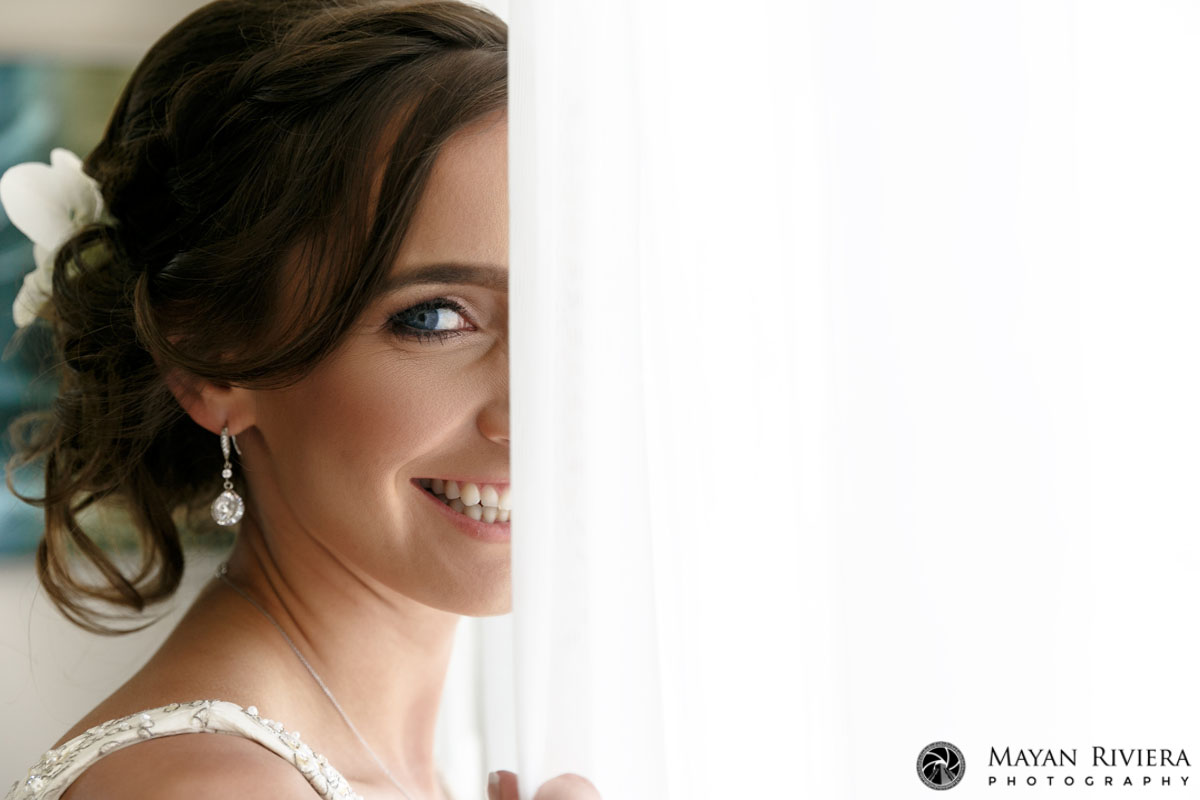 BeautifulRoyaltonBridePosesByWindow