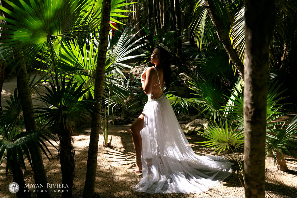 MelaniePosesInJungle