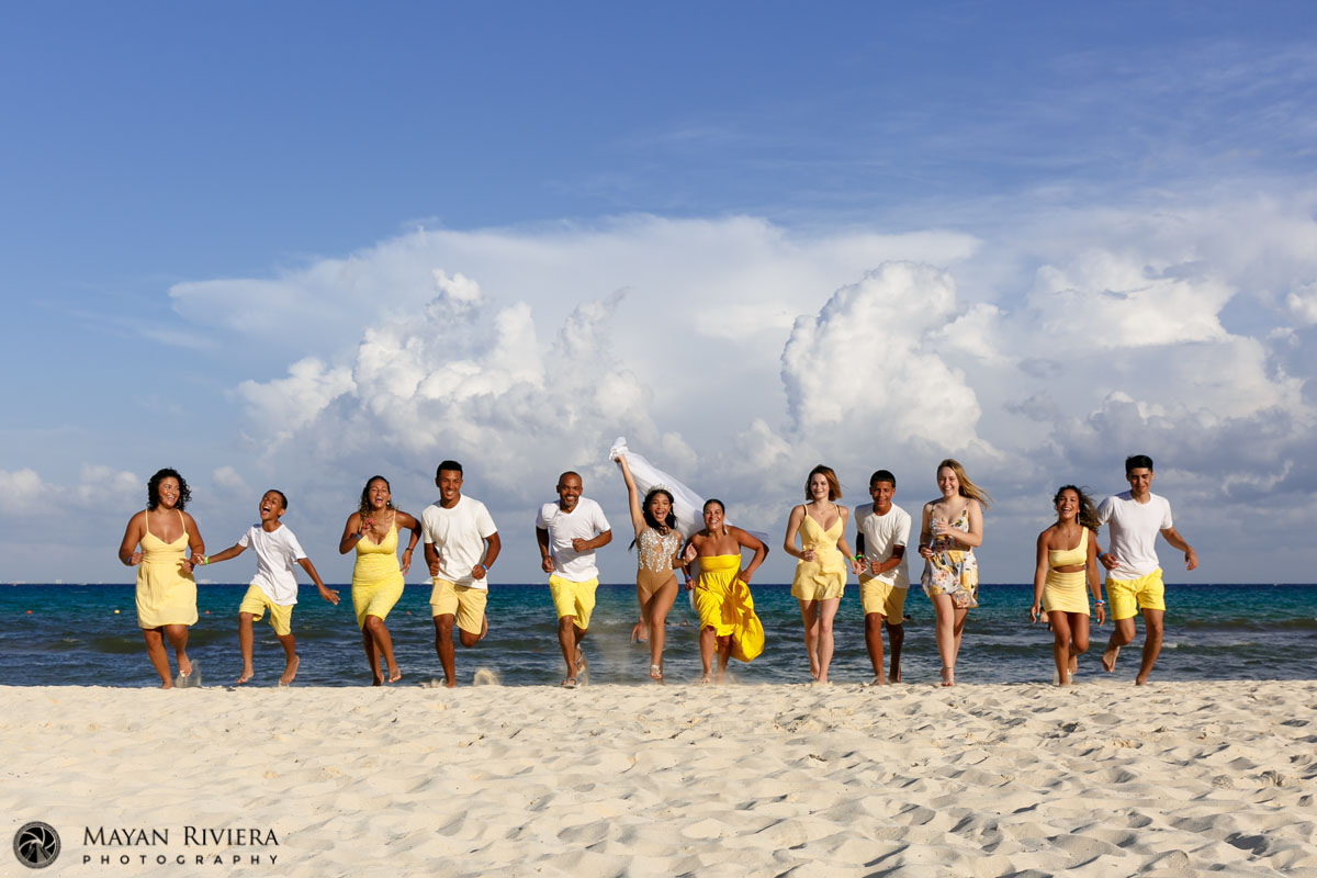 MelanieRunsWithFamilyOnBeach