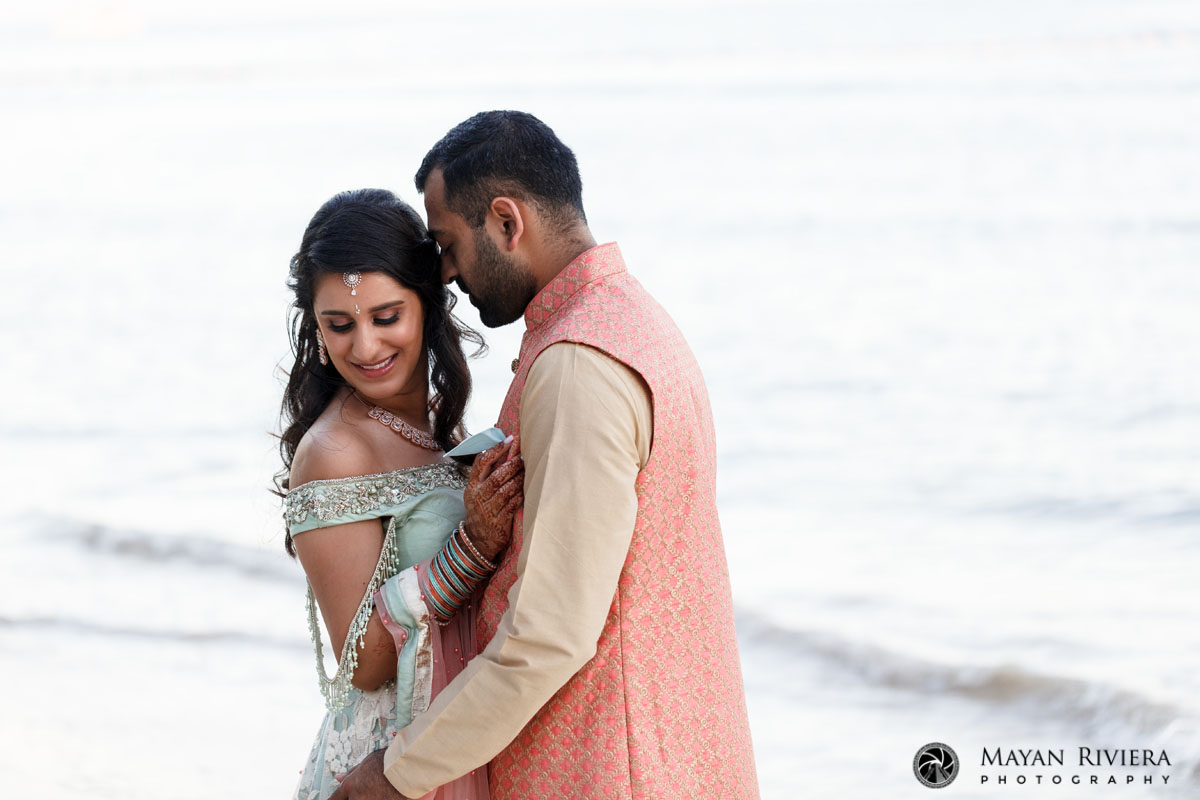HinduWeddingCoupleKissingOnBeach