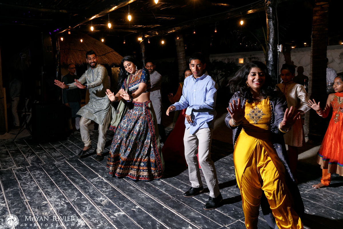 HinduWeddingGuestsDancing
