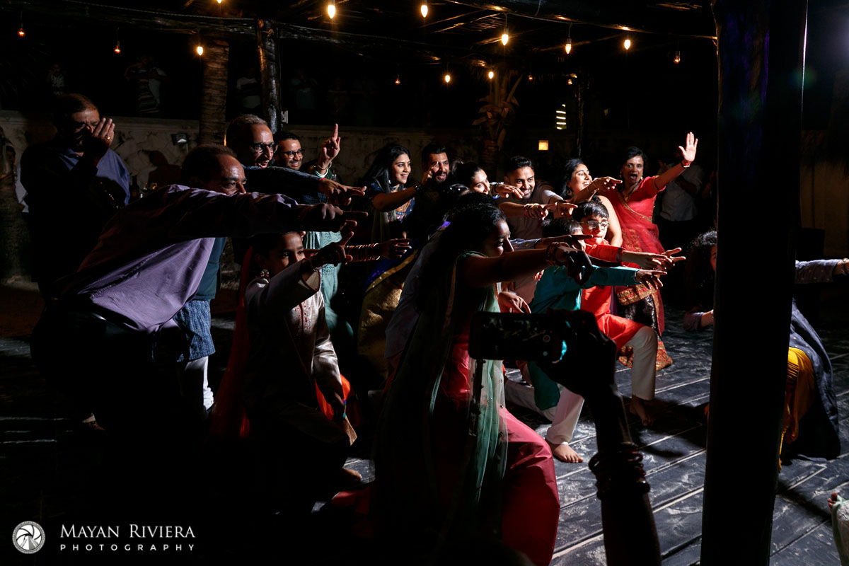 HinduWeddingGuestsDancing