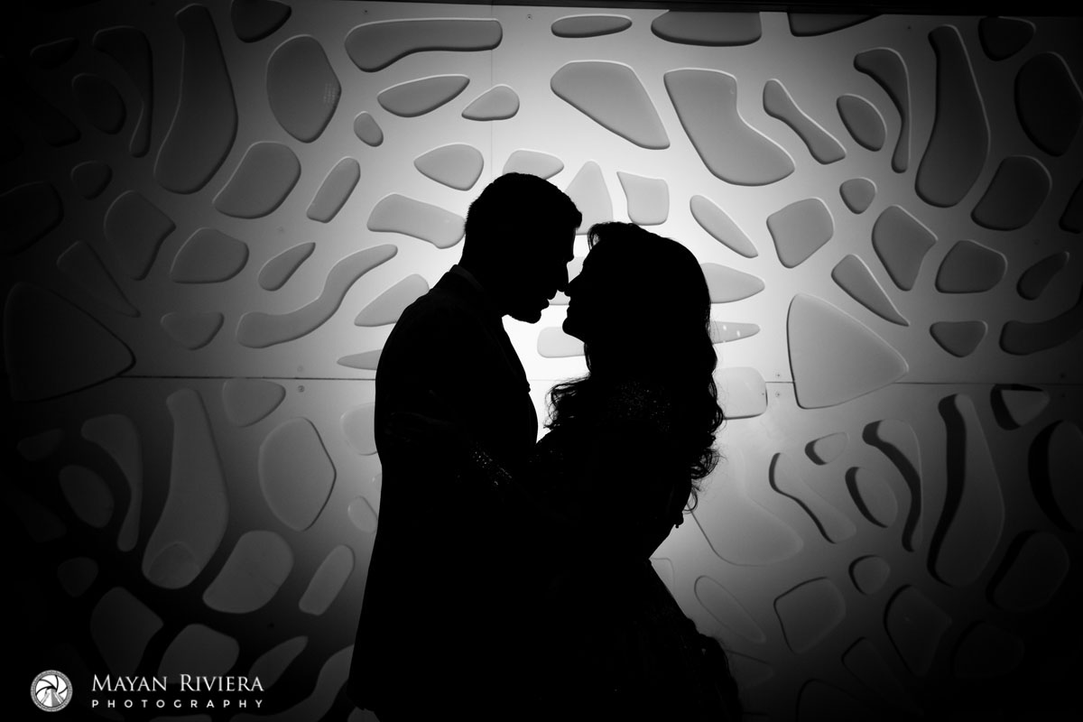 HinduNewlywedsPoseInShilouette