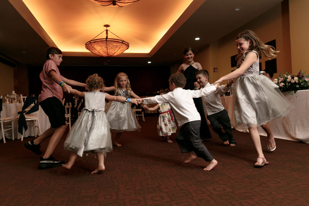 BarceloReceptionKidsDance