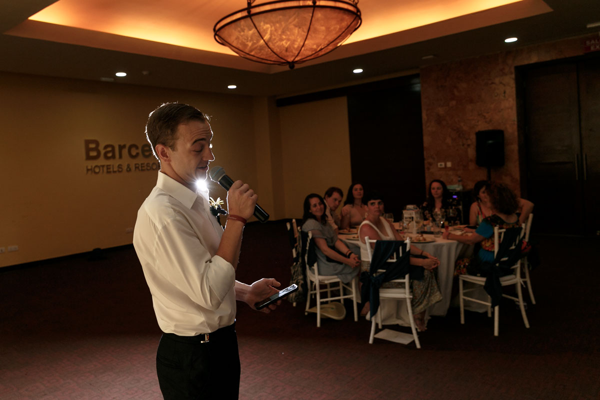 RoastingBarceloNewlyweds