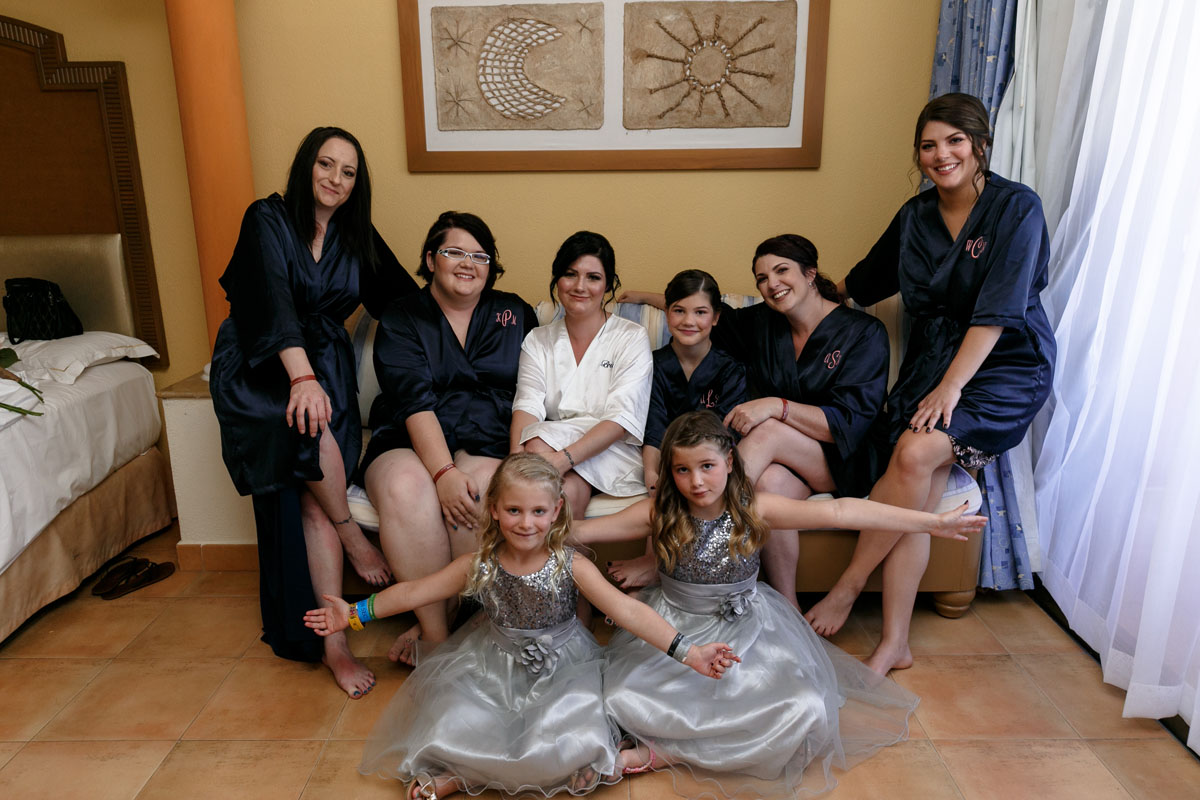 BarceloBrideWithBridesmaids