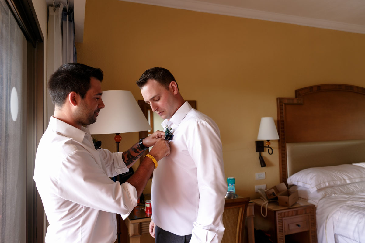 BarceloGroomGetsBoutineer