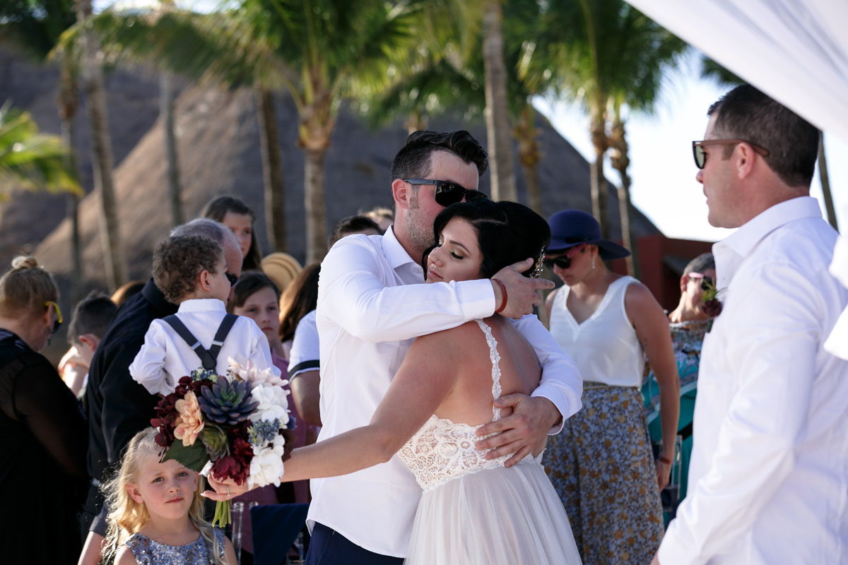 BarceloBrideEmbracesEscorts