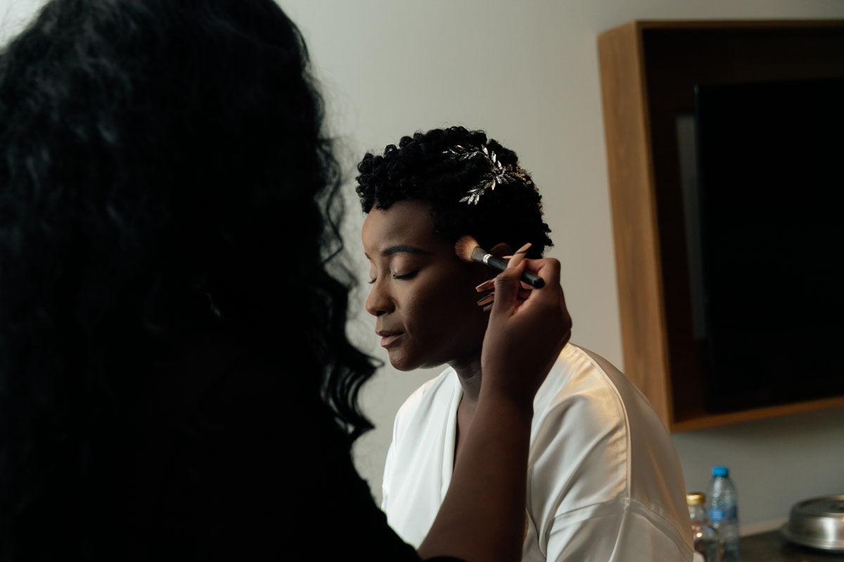 DreamsPlayaMujeresBrideGettingReady