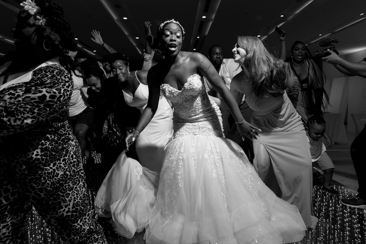 NewlywedsShowingTheirMoves