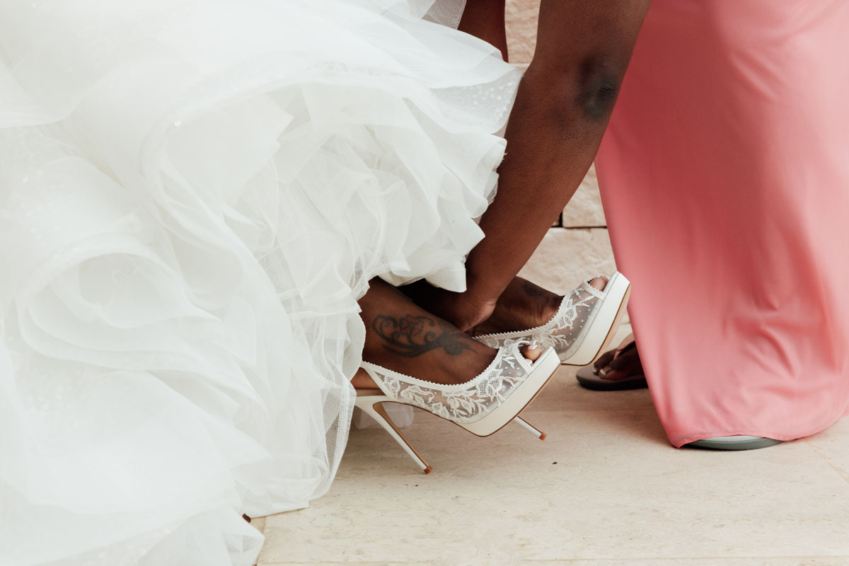 HelpingBridePutOnHeels