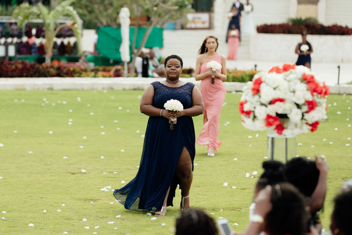 AttendantsWalkInToCeremony