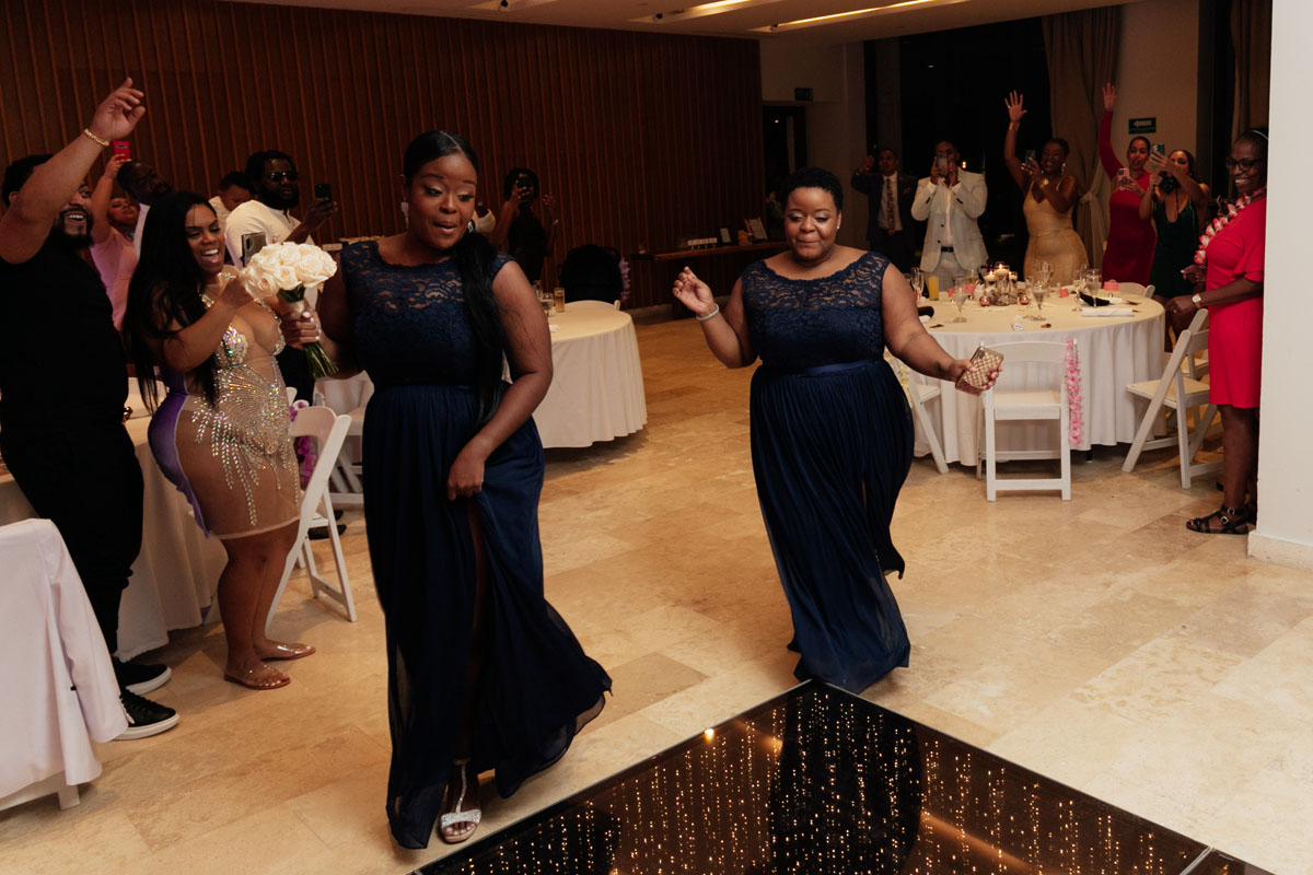 DreamsPlayaMujeresWeddingReceptionAttendantsDanceIn