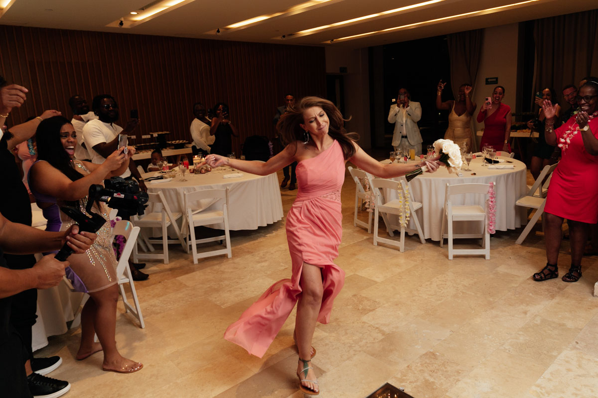 DreamsPlayaMujeresWeddingReceptionAttendantsDance