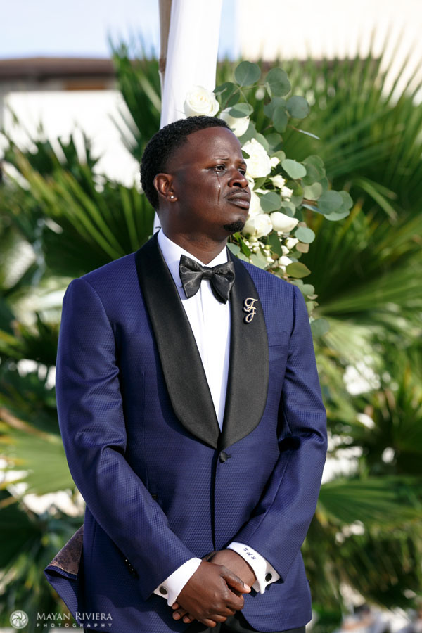 EmotionalGroomWatchesBrideApproach