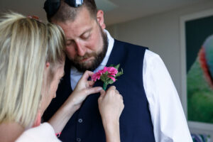 GroomGettingBoutineer