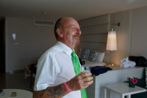 LaughingDadHoldsBeverage