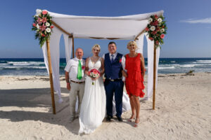 NewlywedsWithParents