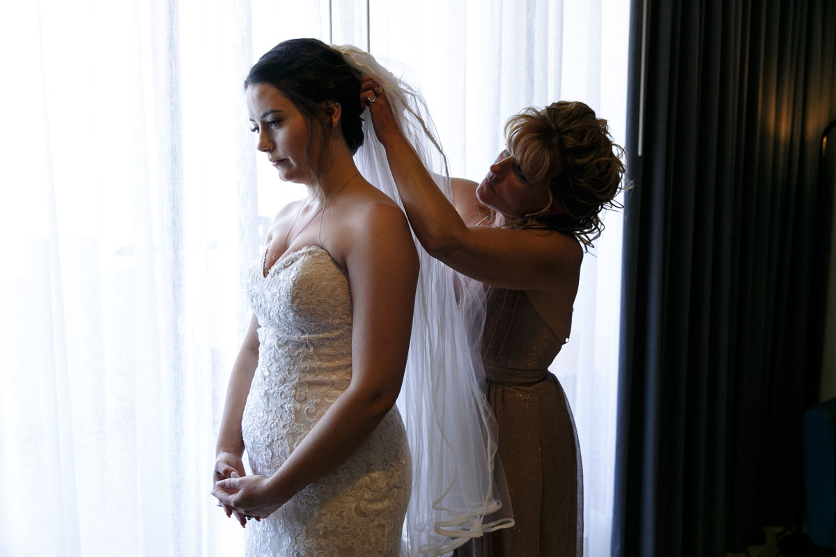 NowSapphireBrideGettingReady