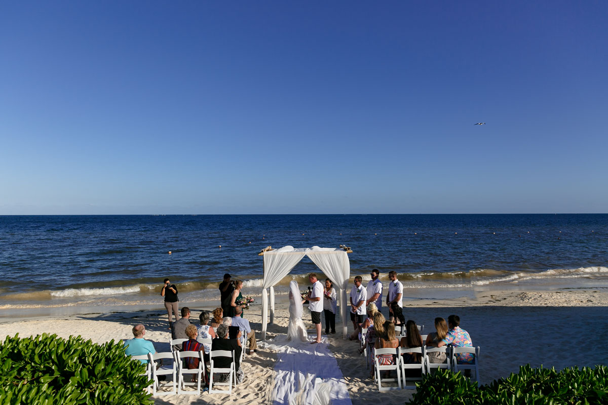 NowSapphireWeddingCeremonyBeachside