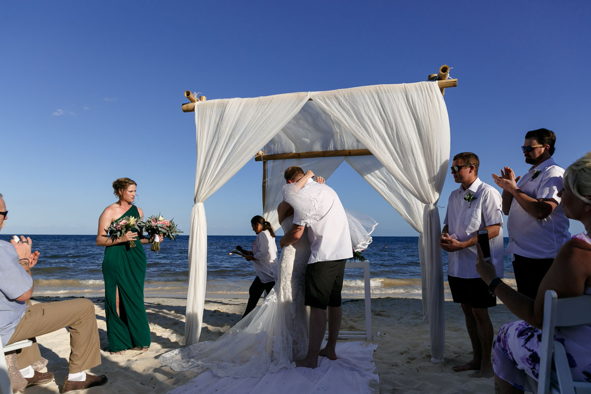 NowSapphireNewlywedsFirstKiss