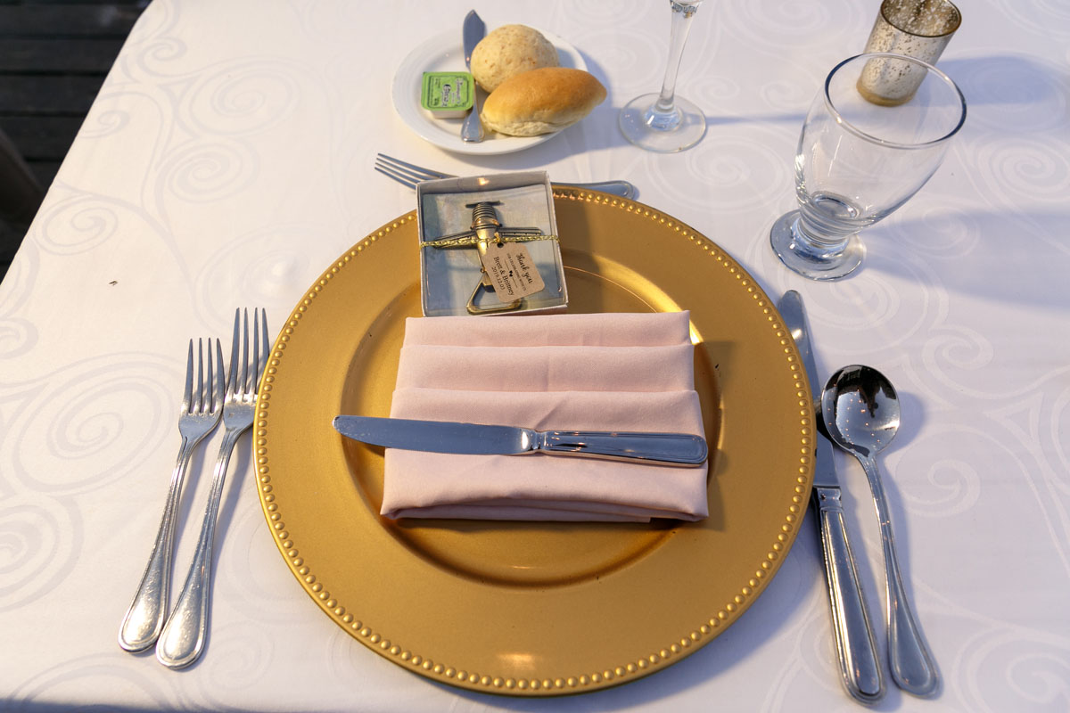 NowSapphireReceptionPlaceSetting