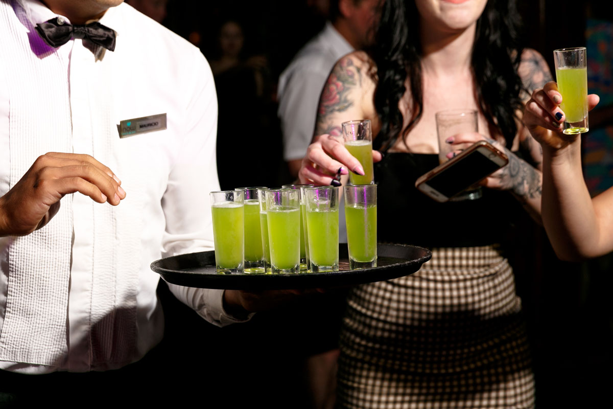 SharingReceptionShots