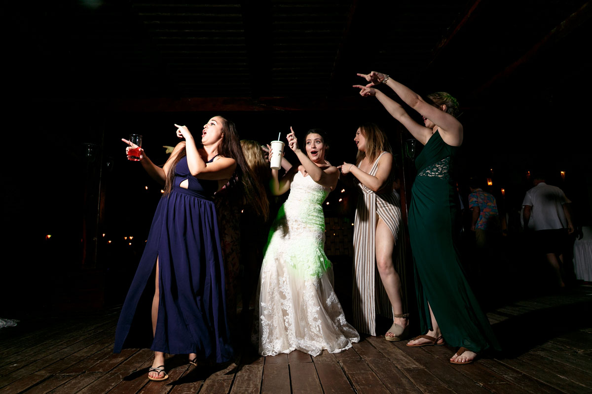 RockingReceptionDanceMoves