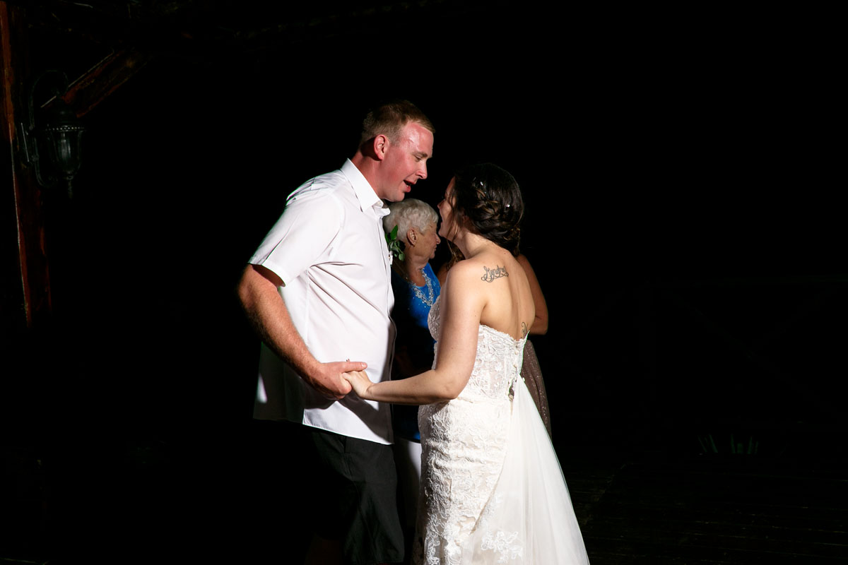 RockingReceptionDanceMoves