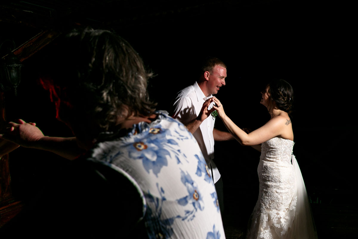 RockingReceptionDanceMoves