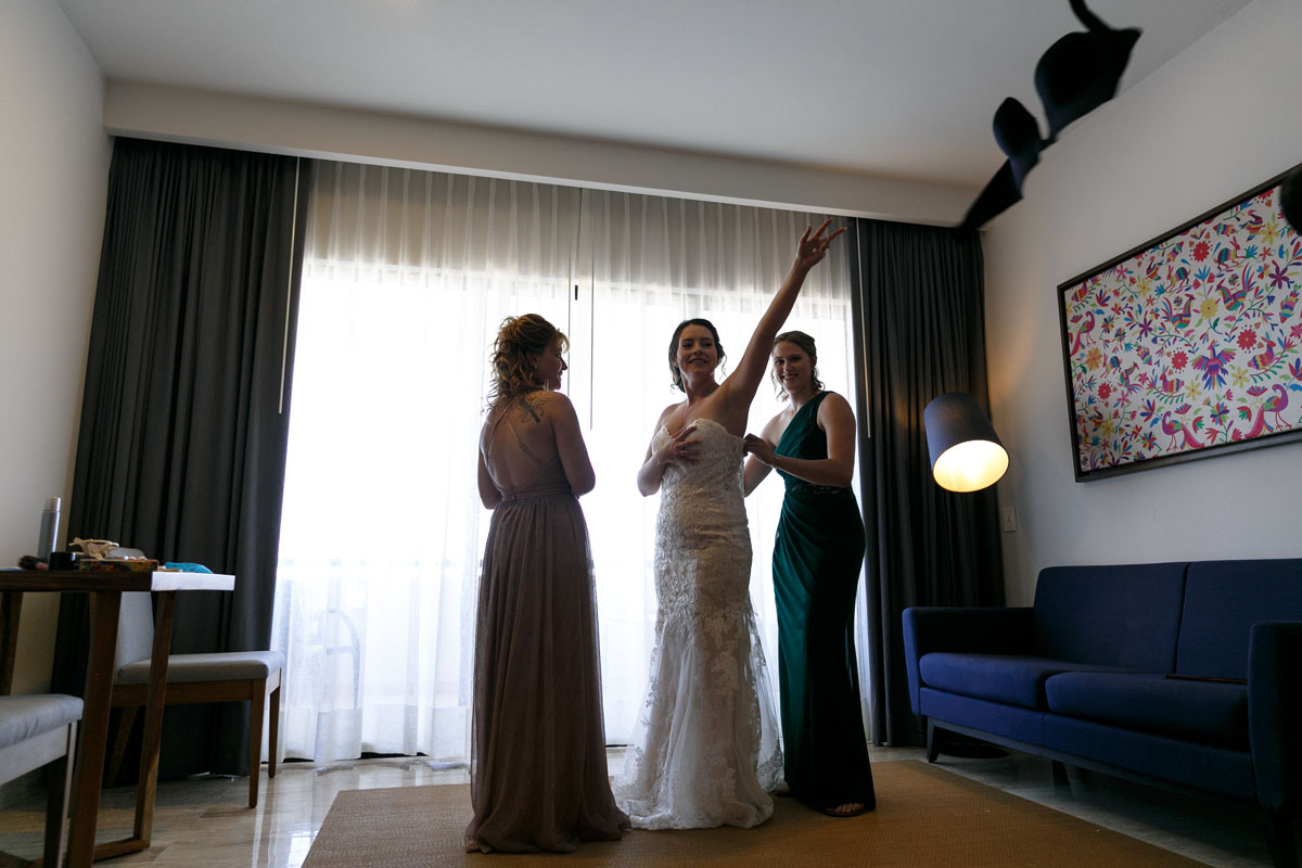 NowSapphireBrideGettingReady