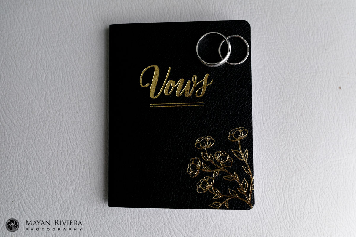 VowsBookAndWeddingRings