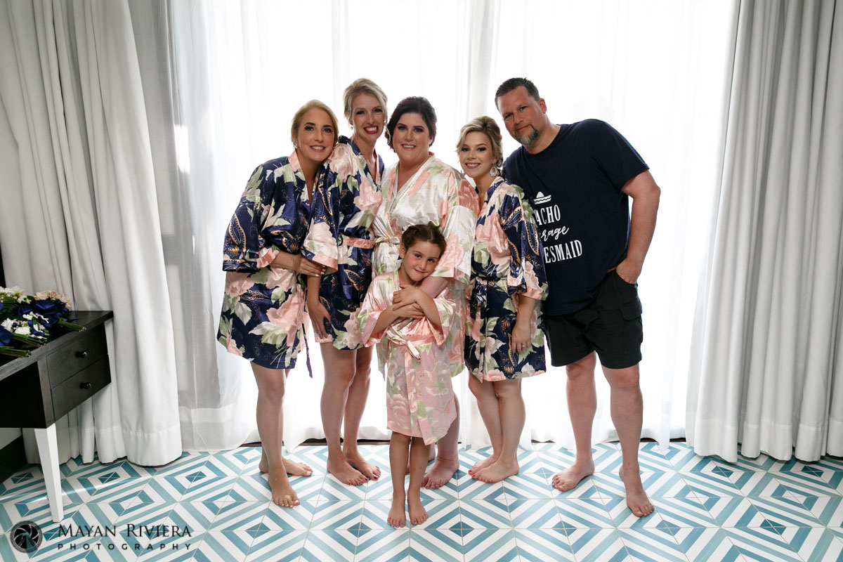 WeddingPartyPosesByWindow