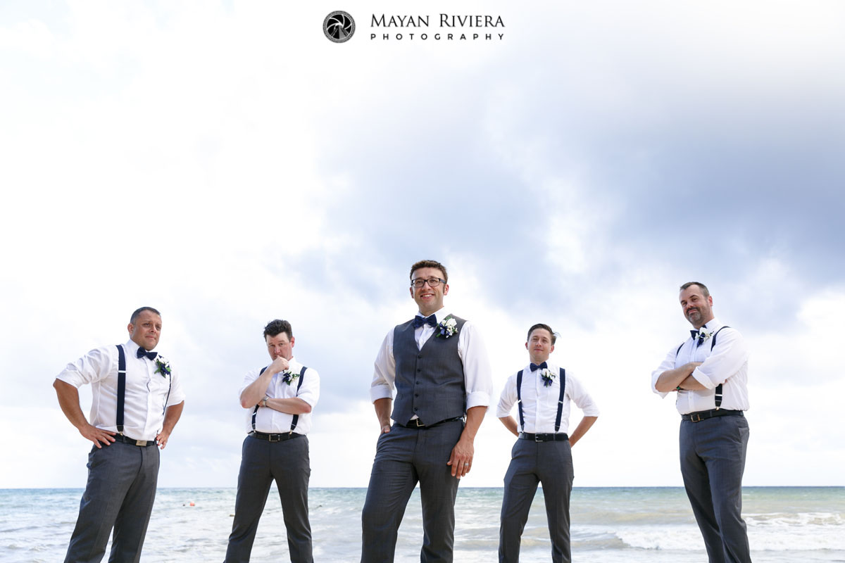 GroomsmenPoseOnBeach