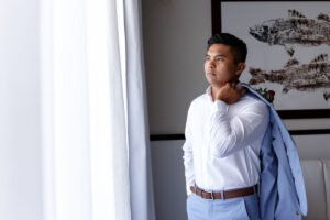 ORPGroomRomarkPosesByWindow