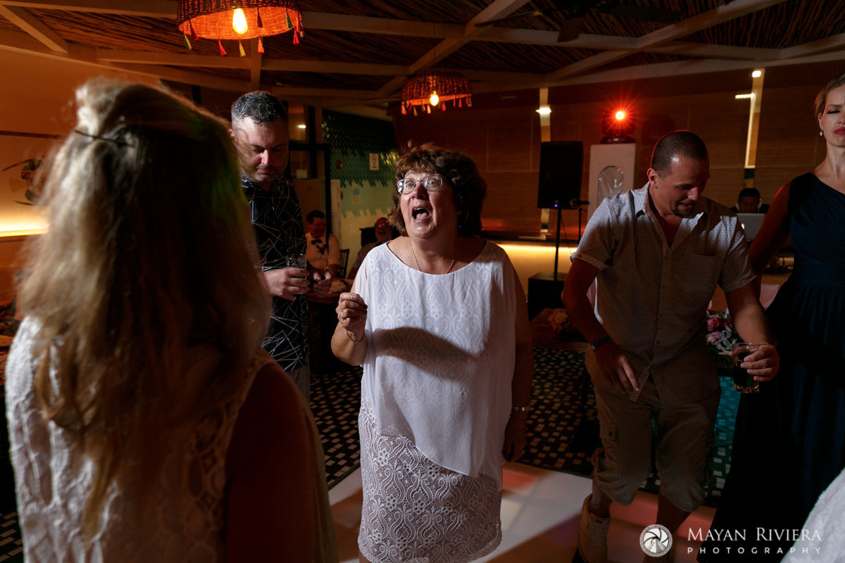 RockingReceptionDanceMoves