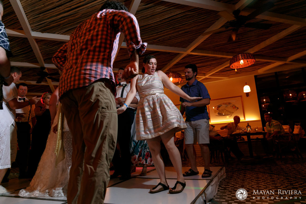 RockingReceptionDanceMoves