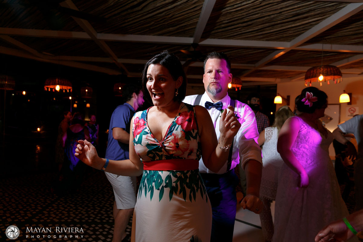 RockingReceptionDanceMoves