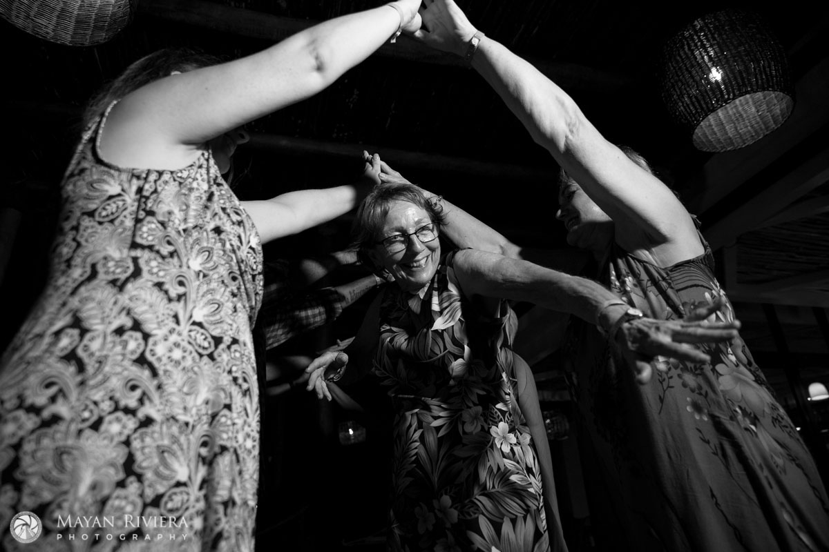 RockingReceptionDanceMoves