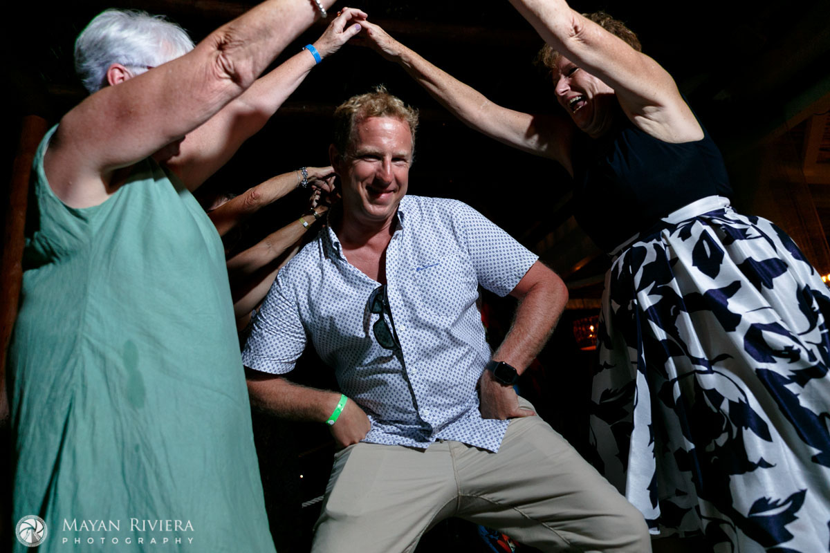 RockingReceptionDanceMoves