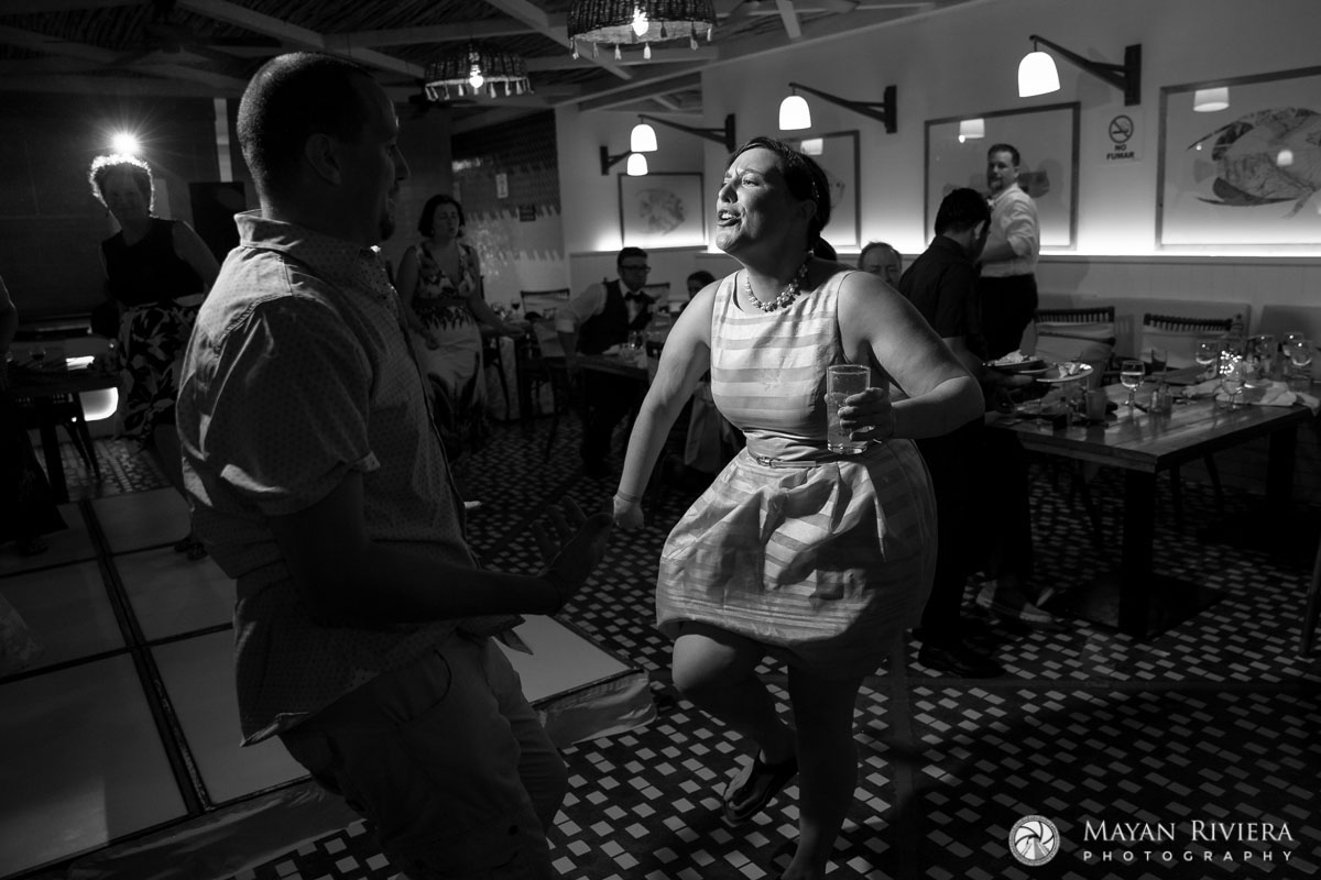 RockingReceptionDanceMoves