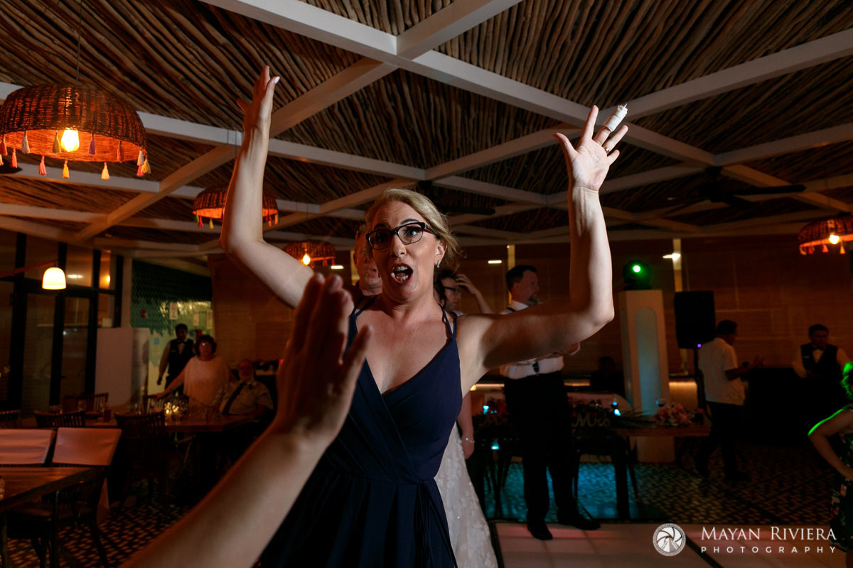 RockingReceptionDanceMoves