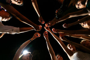 ReceptionGuestsToastWithShots