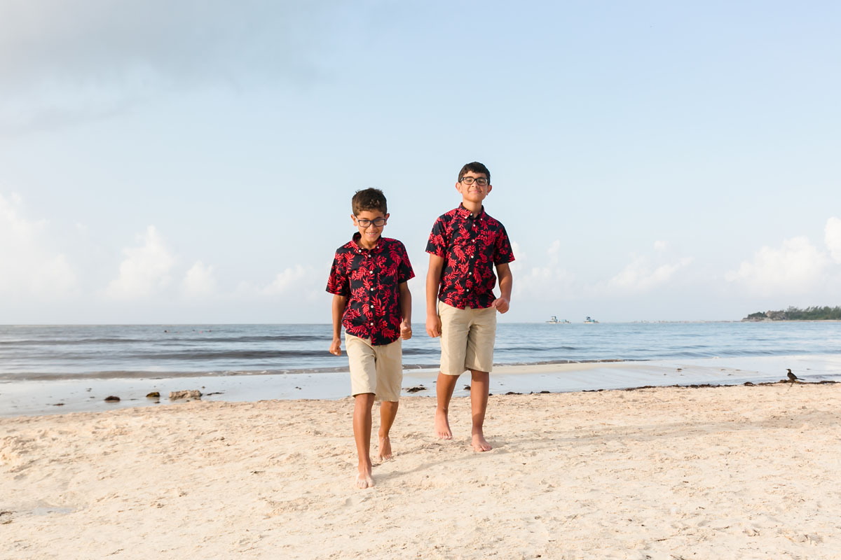 SmilingSonsWalkOnBeach