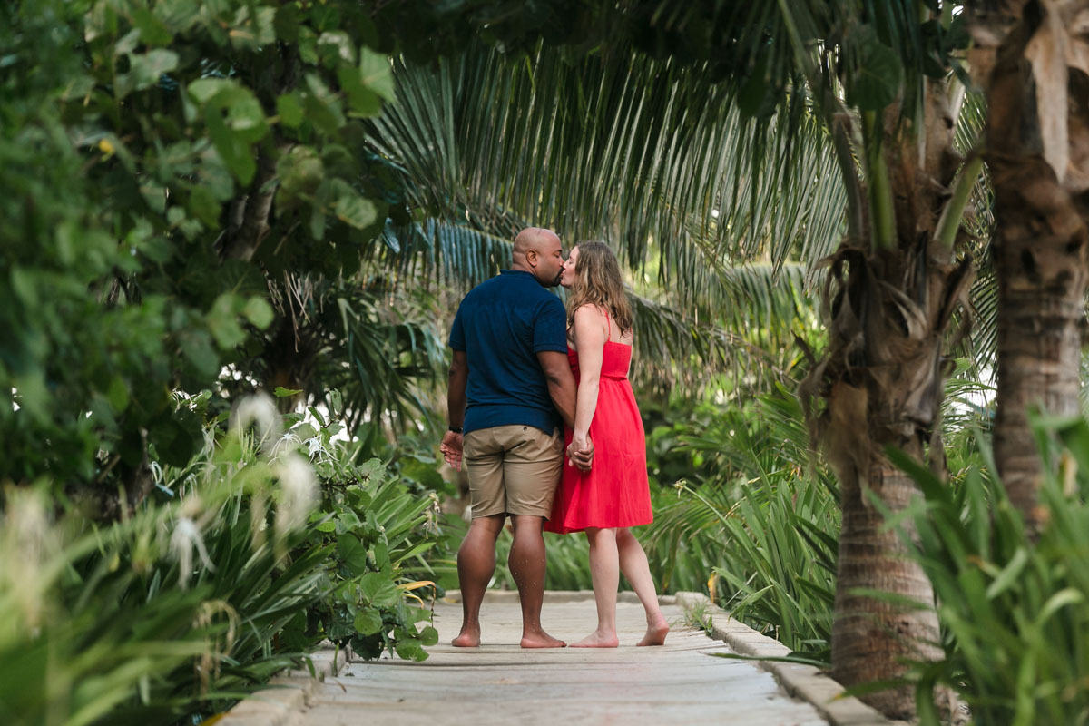 RyannKissesWifeOnJunglePathway