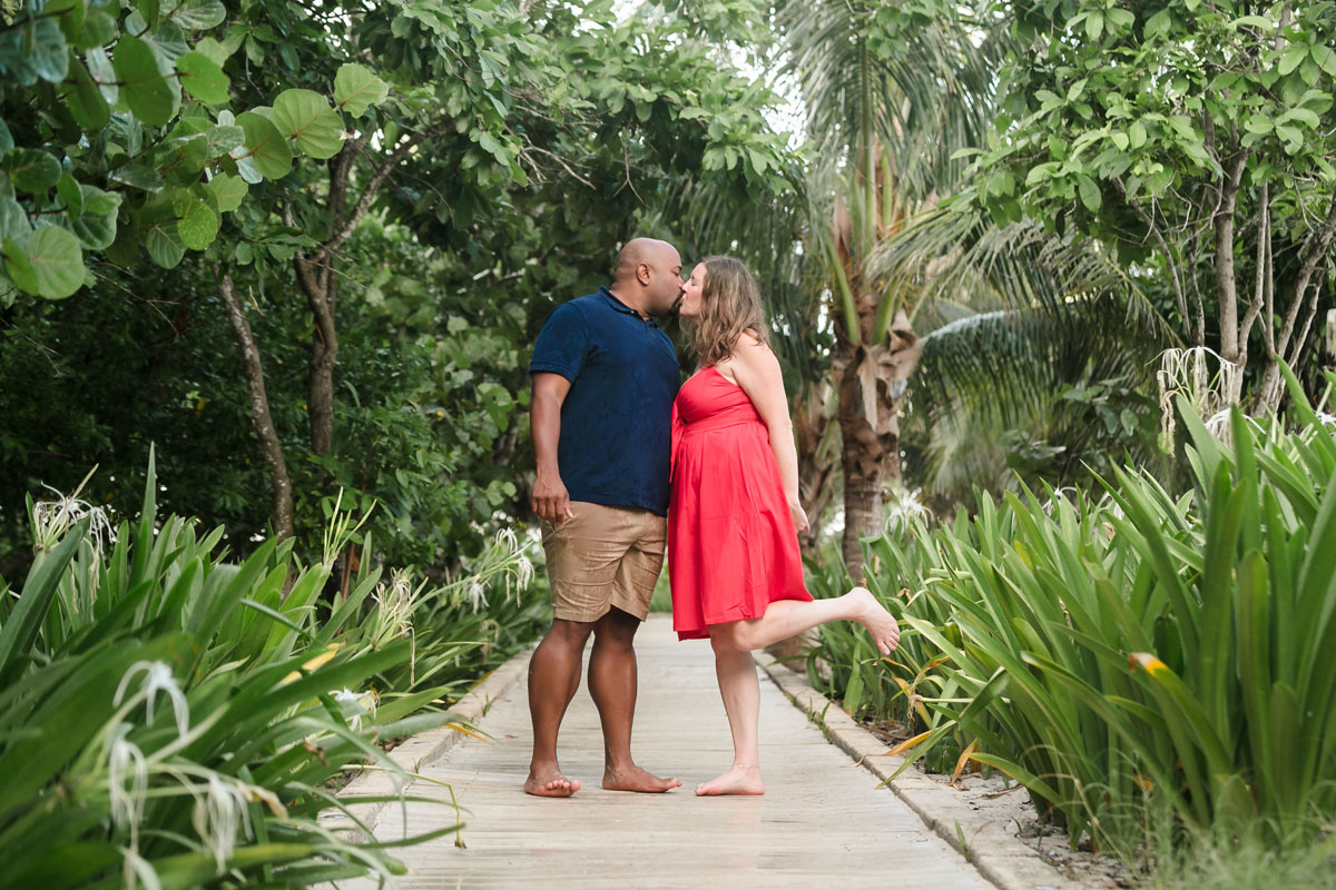 RyannKissesWifeOnJunglePathway